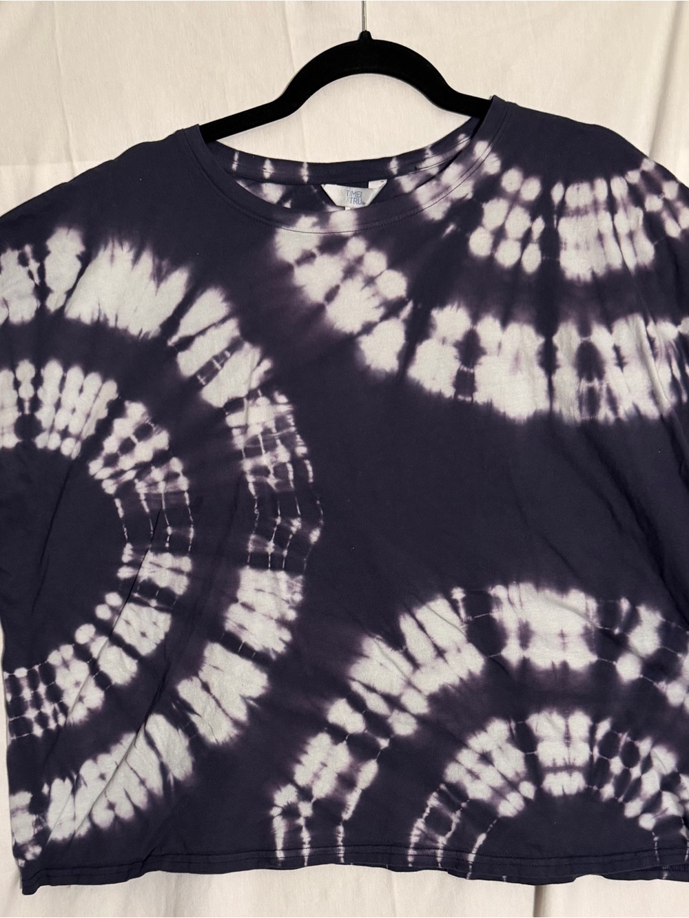 #393 Time and Tru Black & White Spiral Tie-Dye Short Sleeve Tee